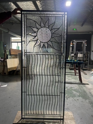 ประตูทางเข้าใส่กระจกด้วย Patina Caming และหนา 1 